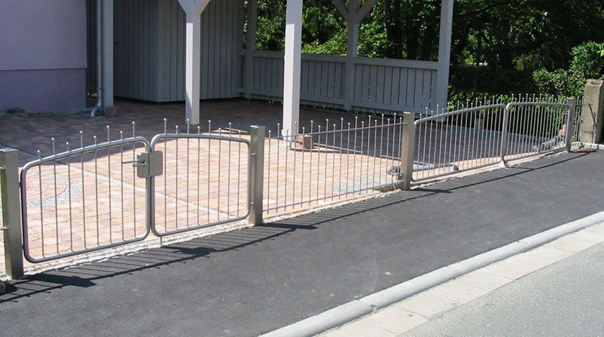 Gartenzaun Edelstahl mit Tor Kronach Küps